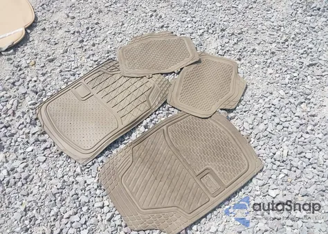 2008 Mercedes-Benz C 300 Luxury 4Matic из США, поврежденный, VIN WDDGF81X48F137044